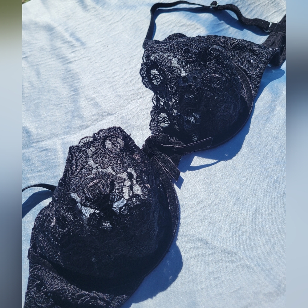 Victoria's Secret Black Lace Mesh Bra 36C Lingerie Whimsygoth Floral Intimates
